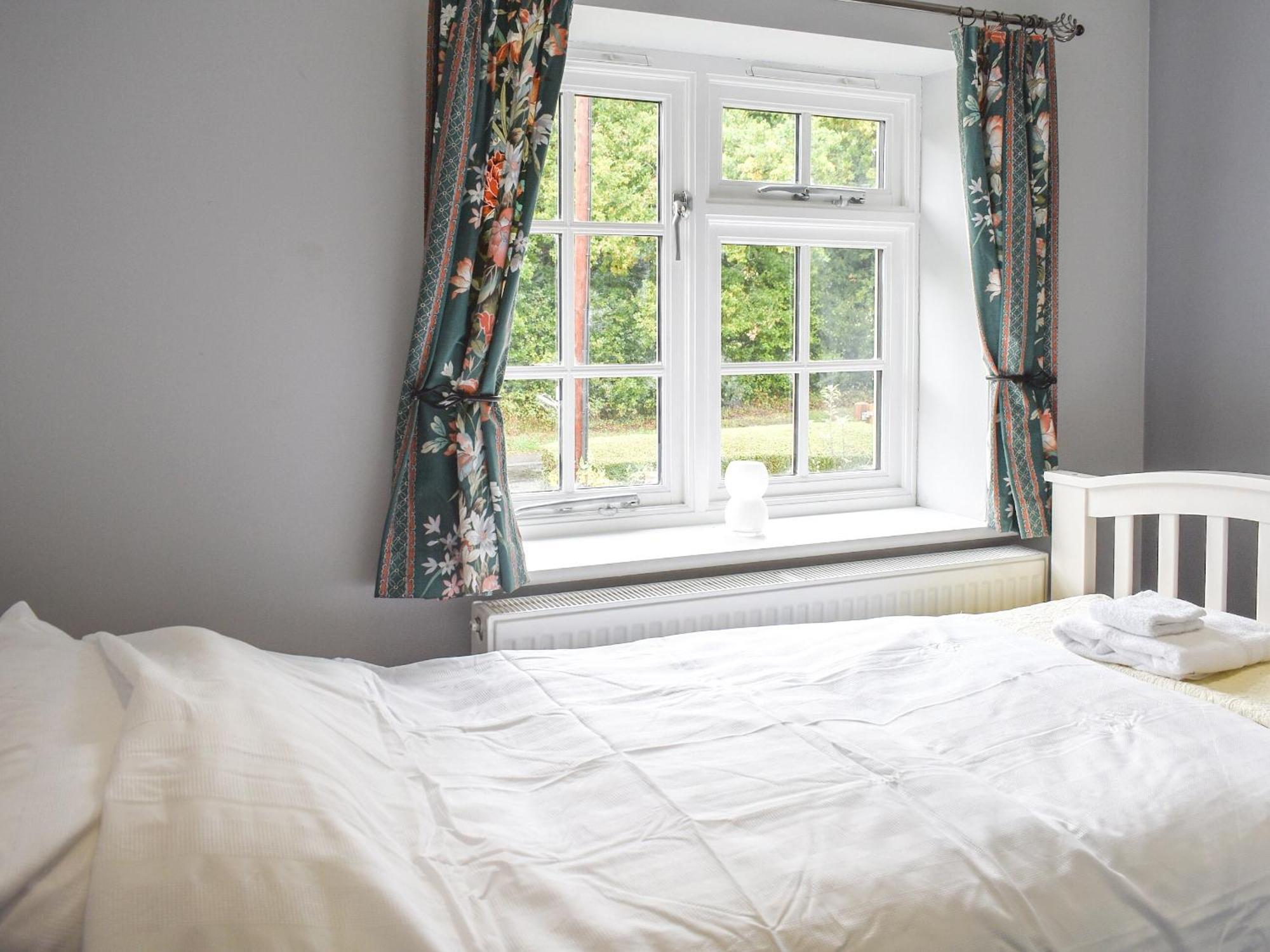 Well Cottage Itchingfield エクステリア 写真